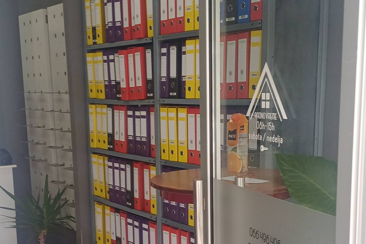 Pogled sa ulaza u Knjigovodstvenu agenciju Marko Budo